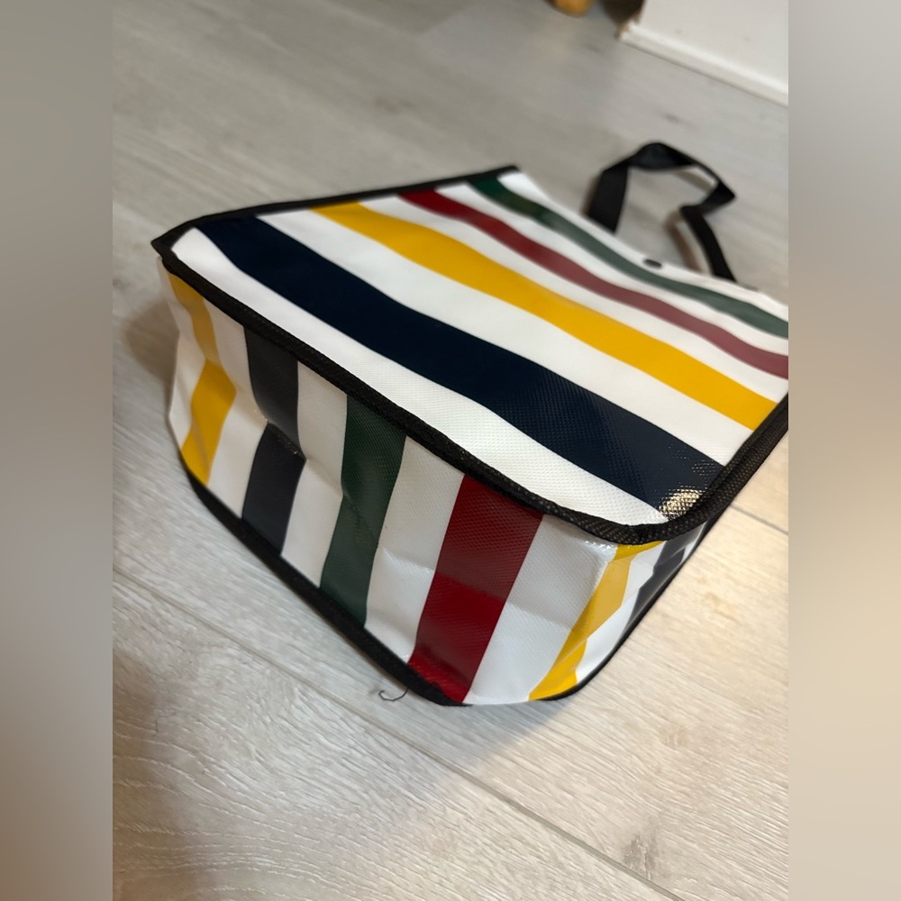 BRAND NEW HBC Stripes Hudson’s Bay Company Lunch Bag Cooler - Picture 5 of 6